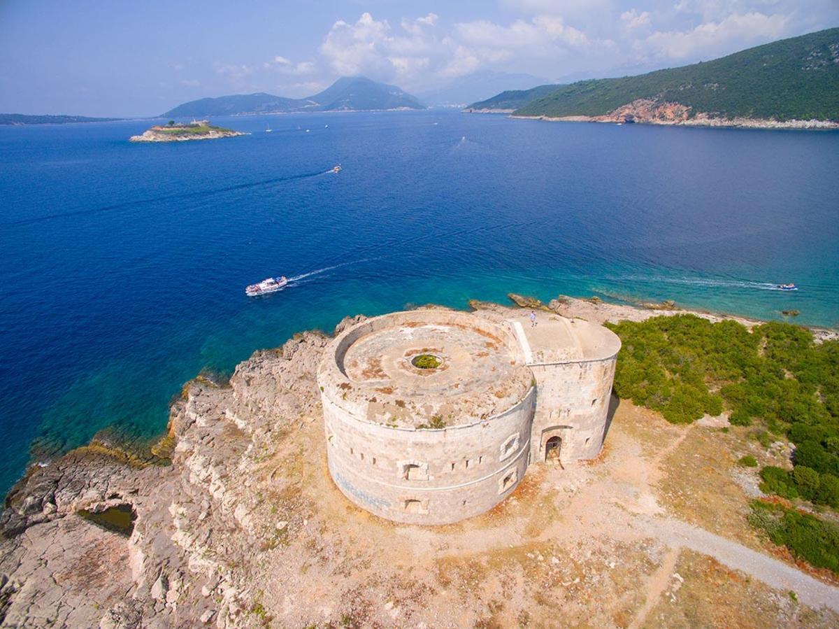 Вилла Glamping Peninsula Lustica Rose Тиват Экстерьер фото